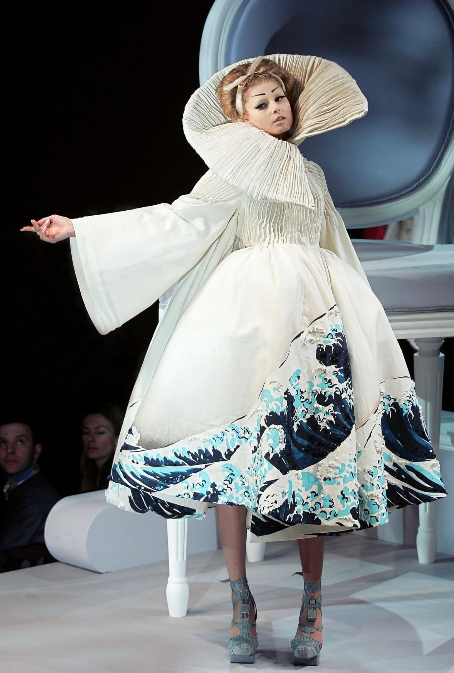 アート・デザイン・音楽 John Galliano for Dior アート・デザイン・音楽 John Galliano for Dior John Galliano